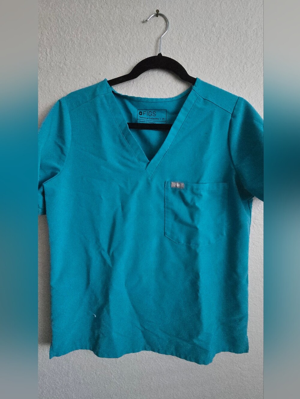Figs Womens Teal V-Neck Scrub Top with Chest Pocket